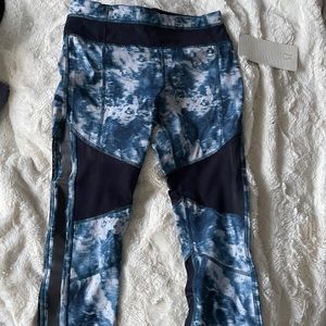 Lululemon Mesh With Me Crop Legging 21 Inch NWT Size 4